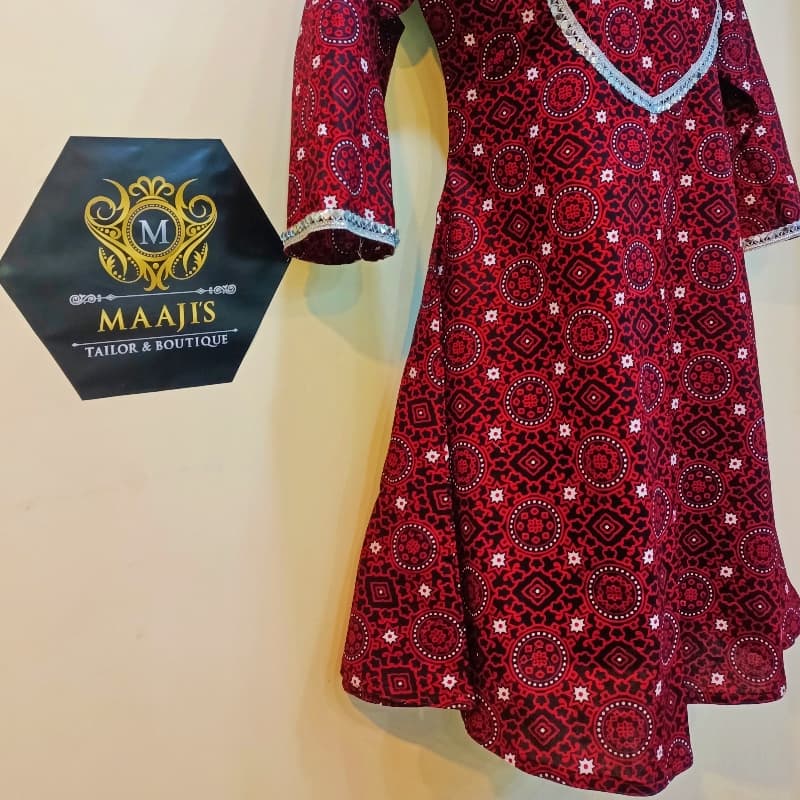 Ladies cultural 2 piece suit