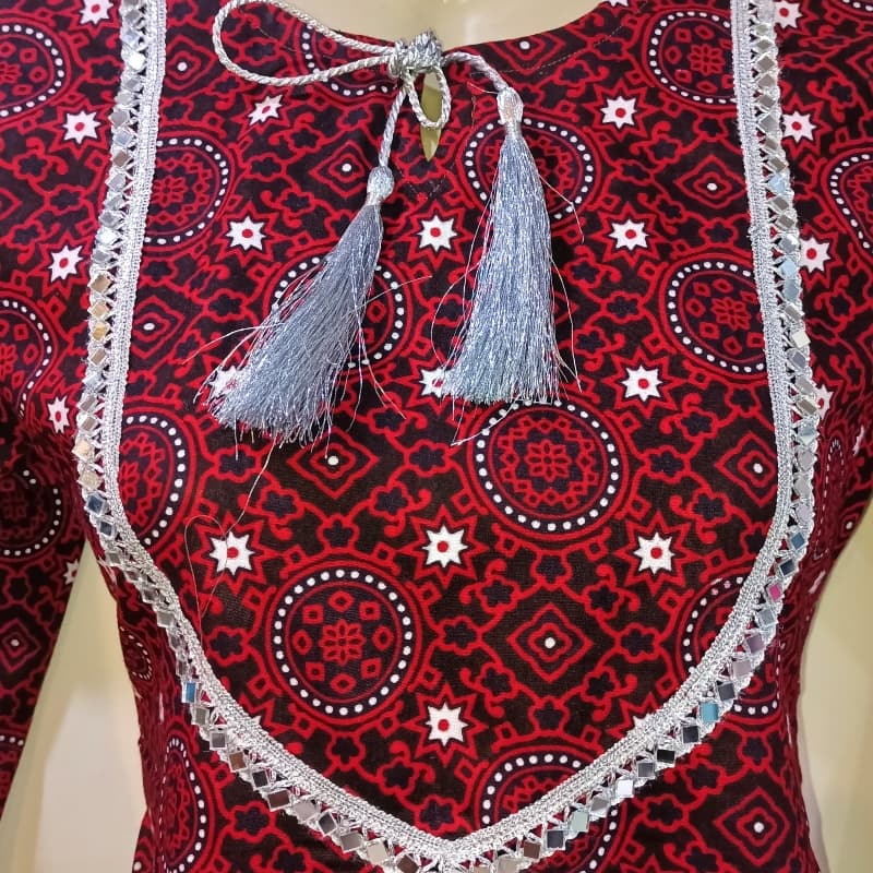 Ladies cultural 2 piece suit